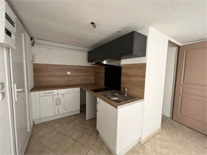 appartement à la location -   11100  NARBONNE, surface 16 m2 location appartement - APR678065